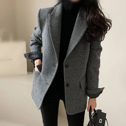 LVSANW 2025 Autumn New Wool Coats Retro Casual Short Shoulder Pad Woolen Commuting British Style Solid