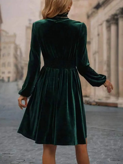 LVSANW Elegant Party Night Velvet Turtleneck Lantern Sleeve Dress for Office Lady in Autumn Winter 2024 New Fashion