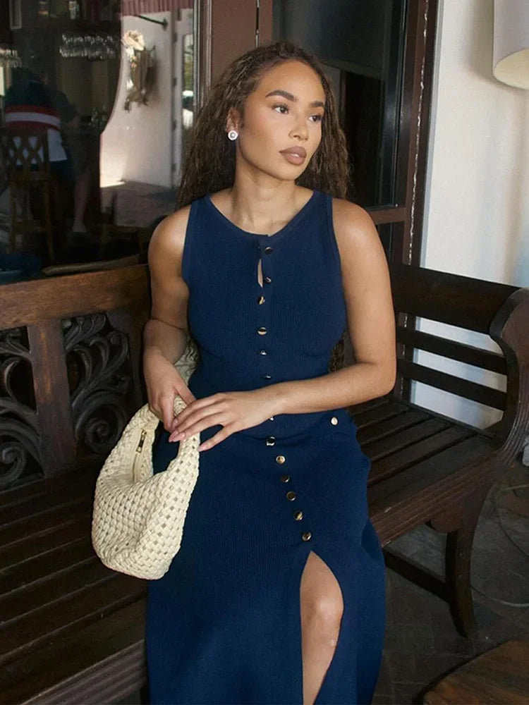 LVSANW Elegant Single Breasted Knitted Long Dress Women Fashion O Neck Sleeveless Fake Pockets Dresses 2024 New Lady Chic Commute Robes