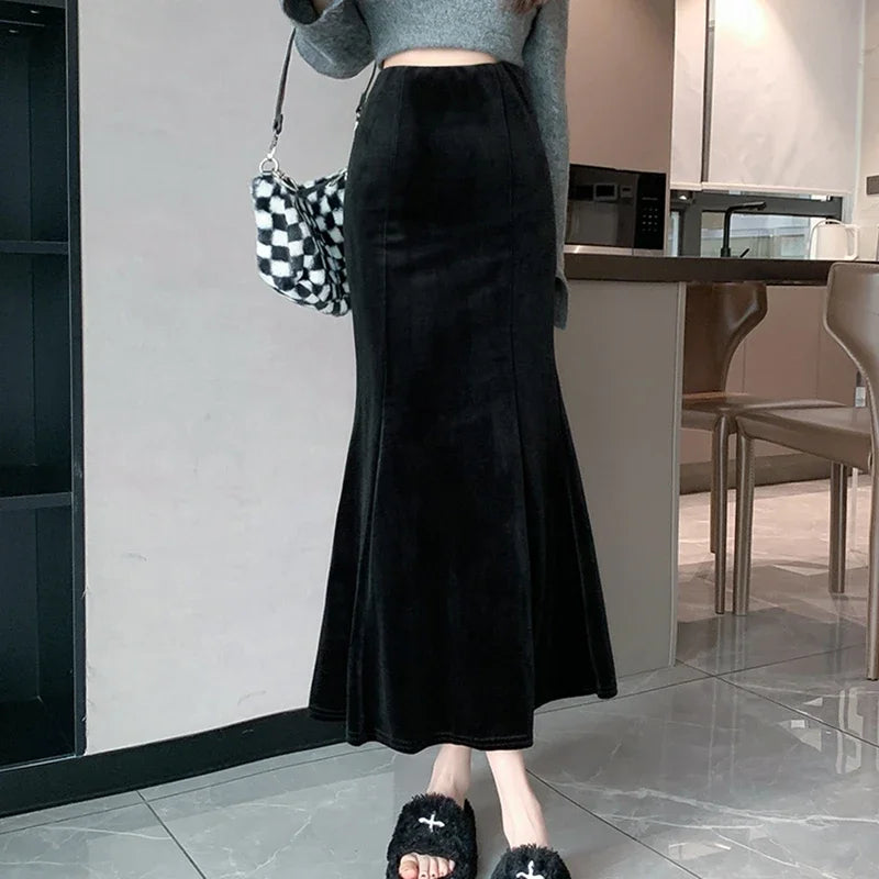 LVSANW Elegant Velvet Black Long Skirts Women 2025 Casual High Waist Faldas Sexy Mujer Slim Korean Style Y2k Clothes Vintage Midi Skirt