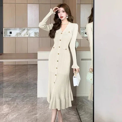 LVSANW French Fashion Green Knitted Ruffles Dress Women 2024 Spring Elegant V Neck Single Breasted Slim Mid Length Sweater Party Dress