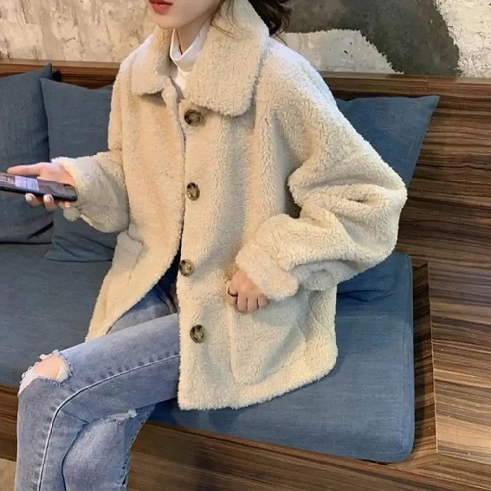 LVSANW Imitation Sherpa Jacket Women Loose Coat Stylish Turn-down Collar Winter Coat with Pockets Thick Fleece for Women