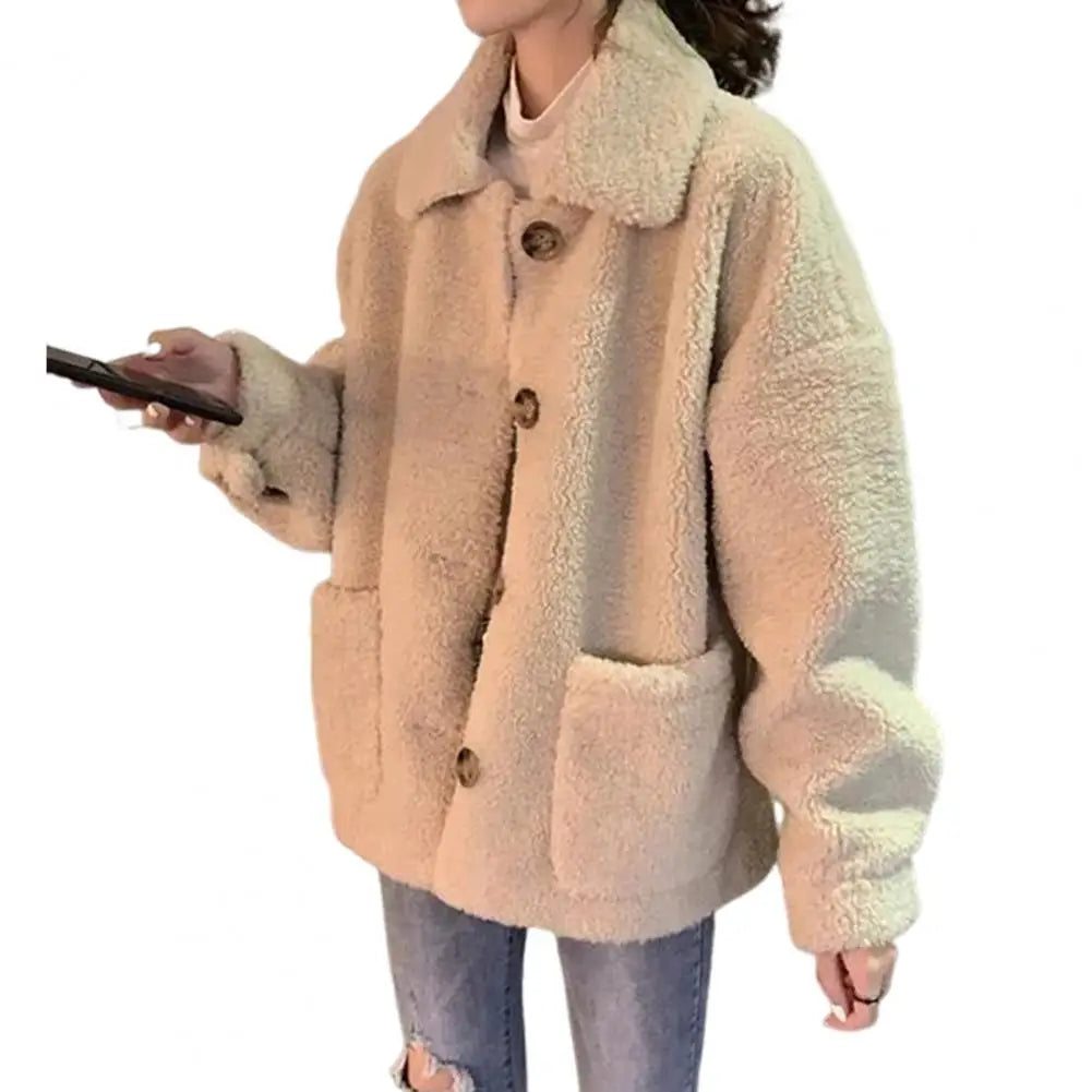 LVSANW Imitation Sherpa Jacket Women Loose Coat Stylish Turn-down Collar Winter Coat with Pockets Thick Fleece for Women