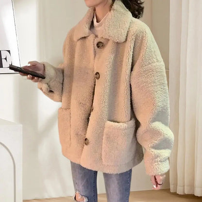 LVSANW Imitation Sherpa Jacket Women Loose Coat Stylish Turn-down Collar Winter Coat with Pockets Thick Fleece for Women