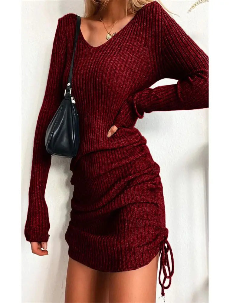 LVSANW Knitted sweater V-neck long-sleeved women's autumn and winter sexy slim-fit ribbed skirt pleated drawstring bottoming skirt