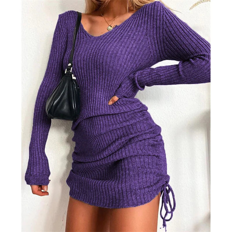 LVSANW Knitted sweater V-neck long-sleeved women's autumn and winter sexy slim-fit ribbed skirt pleated drawstring bottoming skirt