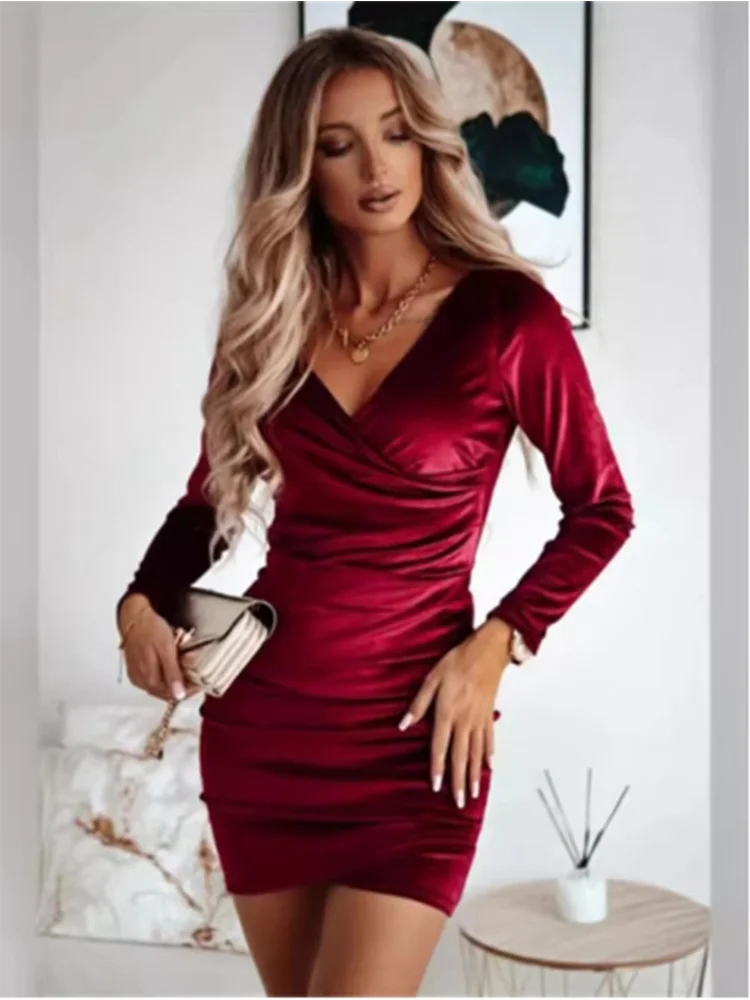 LVSANW Lady Bodycon Solid Color Velvet Dress Women V-Neck Long Sleeved Mini Dress Autumn Winter Party Luxury Dress