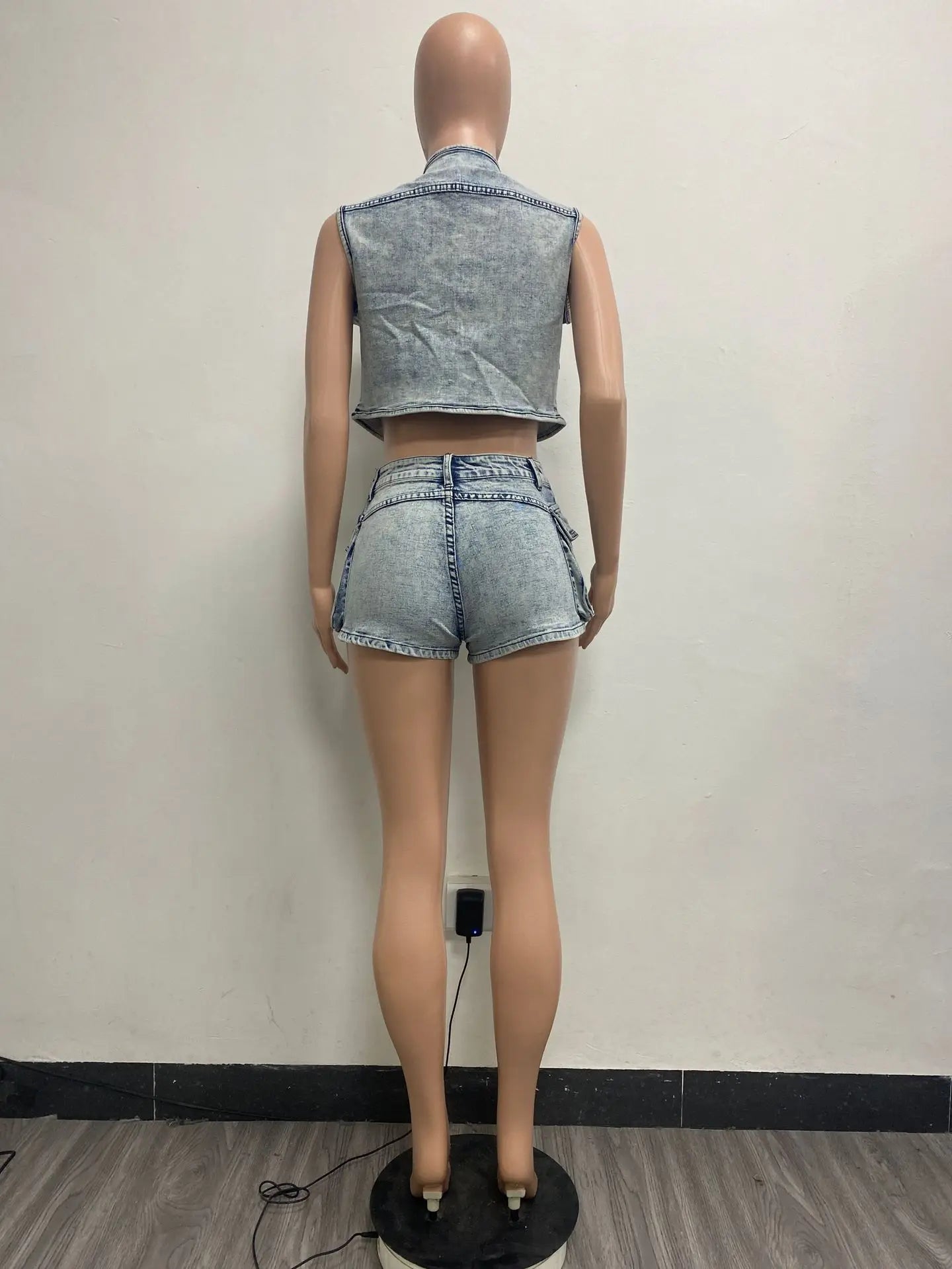 LVSANW Multi Pockets Jeans Outfit Set Sexy Women Elegant Two Pieces Denim Club Macthing Jacket+Shorts