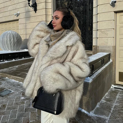 LVSANW Neo Mint 2025 Winter Ins Hot Fashion Girls Oversized Gradient Fur Coat Women Thick Warm Outerwear Fluffy Faux Fox Fur Jacket