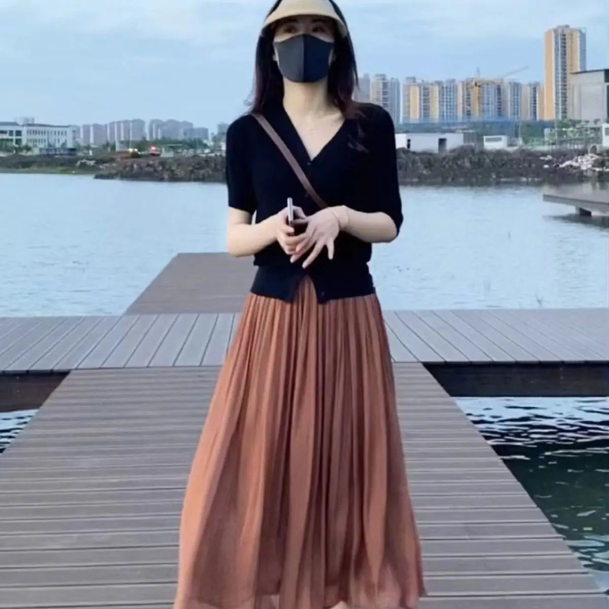 LVSANW New Spring and Summer Women's Solid Color High Waist Elastic Gauze Pleated A-Line Appear Thin Fashion Casual All Match Skirt