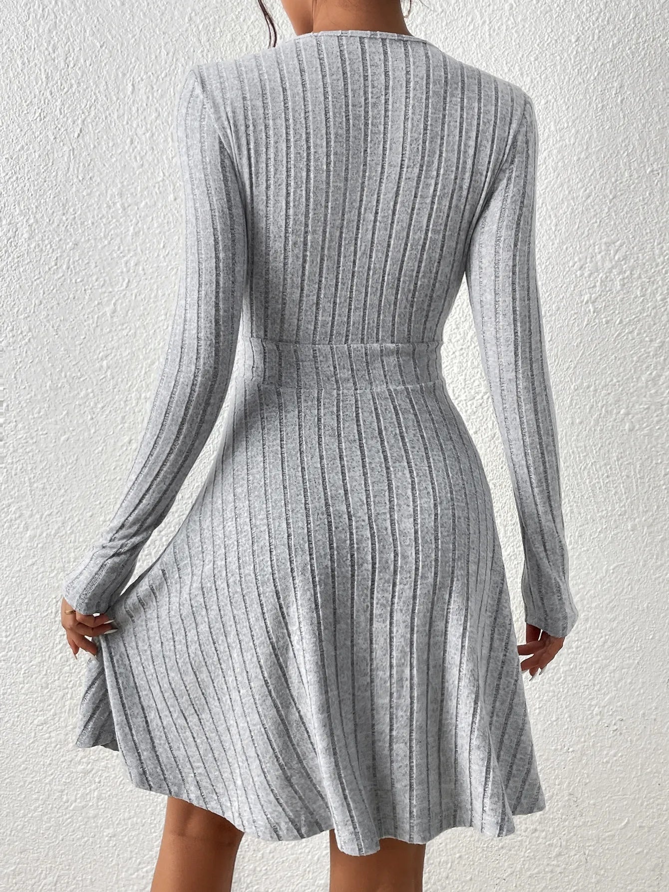 LVSANW New for autumn/Winter 2024 Women Knit Slim Sexy Bodycon Dress V-Neck Long Sleeve Dress Solid Casual Midi Sweater Dress