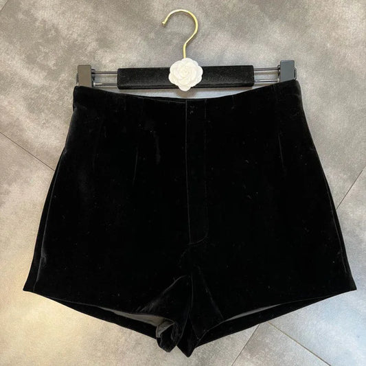 LVSANW PREPOMP 2024 Spring New Collection Slim Black Velvet Shorts Women GP136