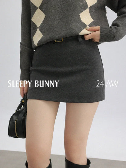 LVSANW Retro Style Wool-Like High-Waisted Mini Skirt Women Winter A-Line Slim Fit Anti-Exposure 2025 Elegant Skirt for Petite Figures