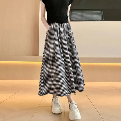 LVSANW Single-layer Thin Black and White Plaid Skirt Women 2024 New Summer Small A-line Skirt High Waist Thin A-line Umbrella Skirt