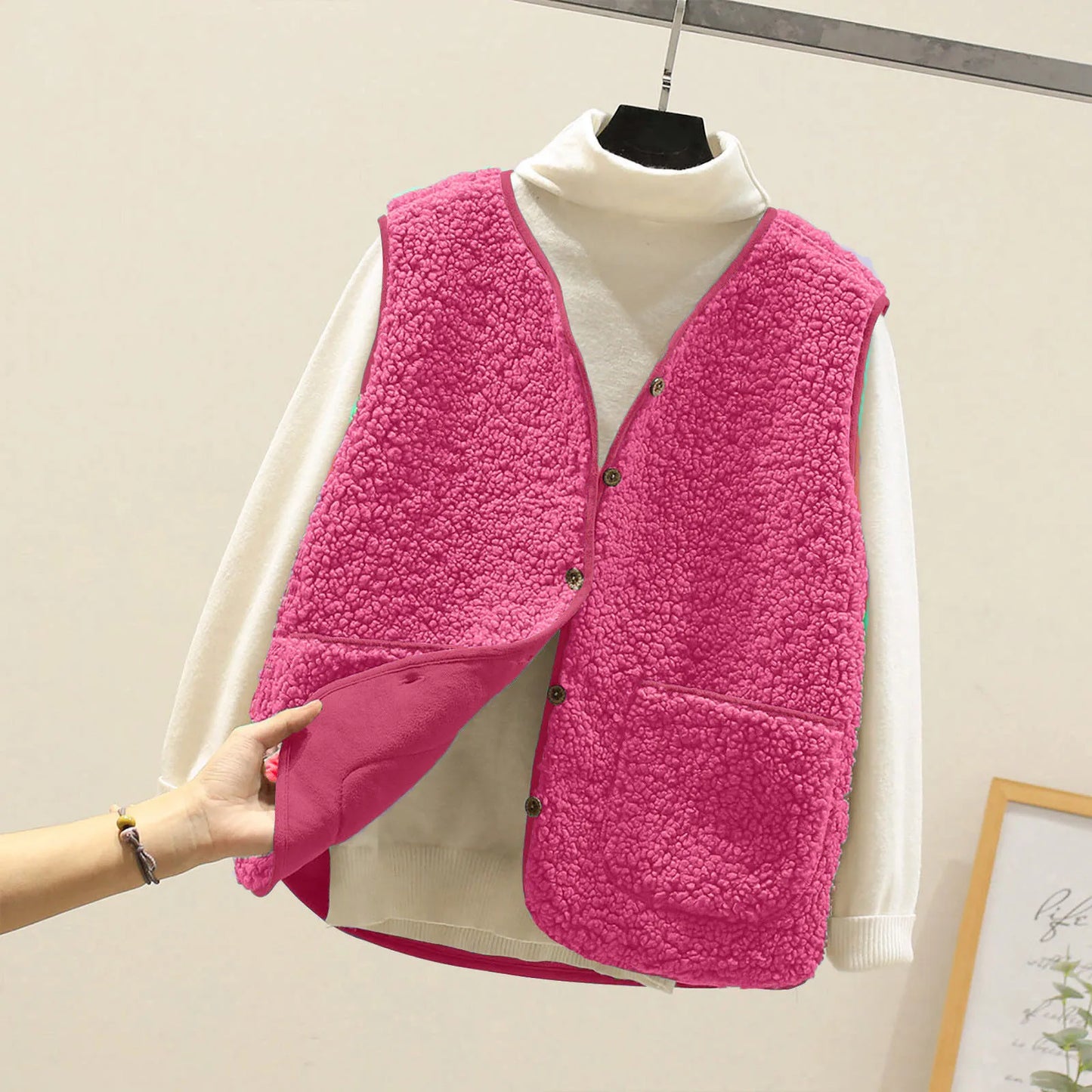 LVSANW Sleeveless Solid Color Zipper Placket Two Pocket Plush Vest Autumn Winter Thickened Fleece Jacket Vest Women Waistcoat Outerwear