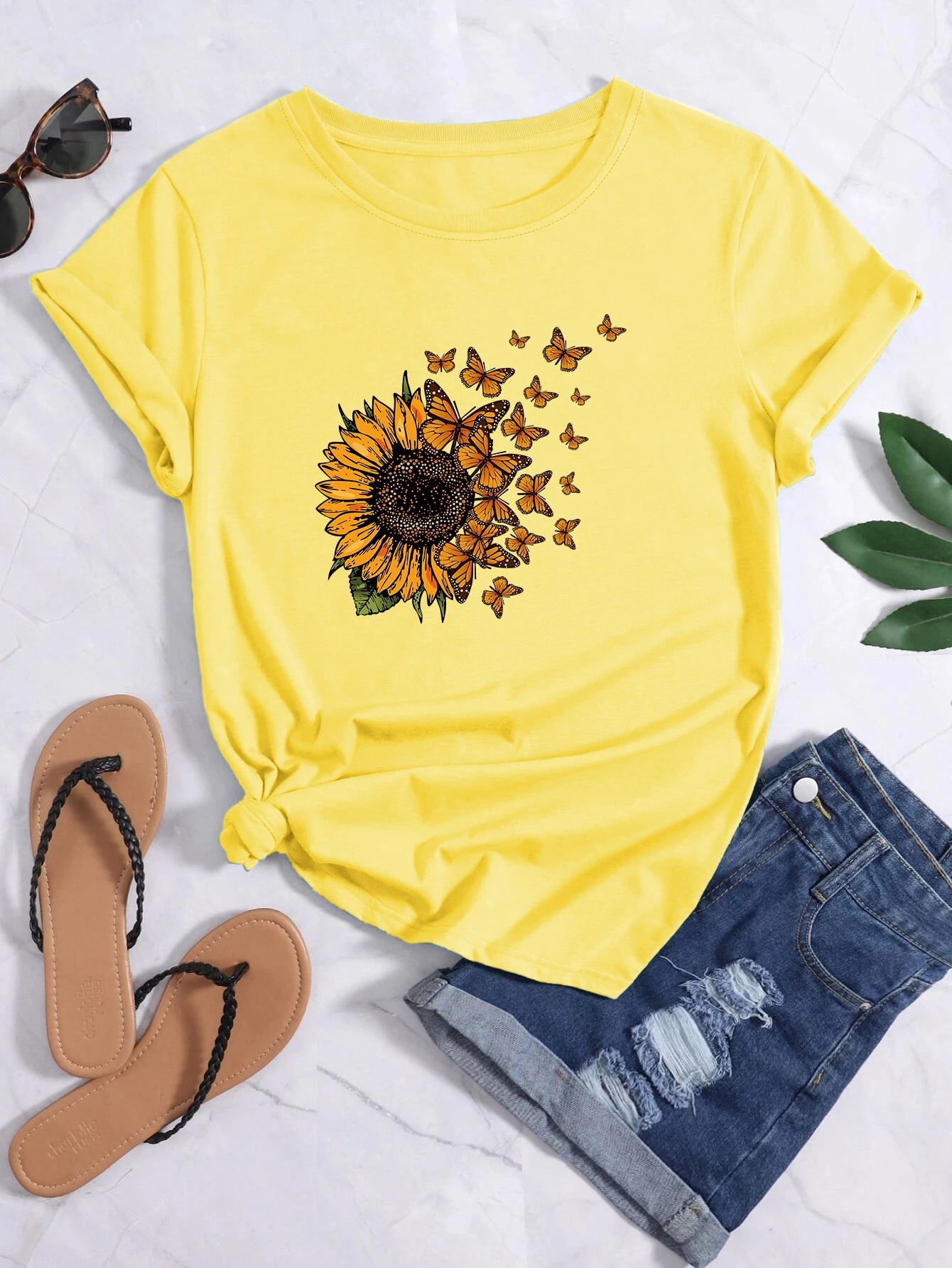 LVSANW Sunflowers and butterflies Tee,Print Crew Neck T-shirt,Women's Casual Loose Short Sleeve Fashion Summer T-Shirts Tops