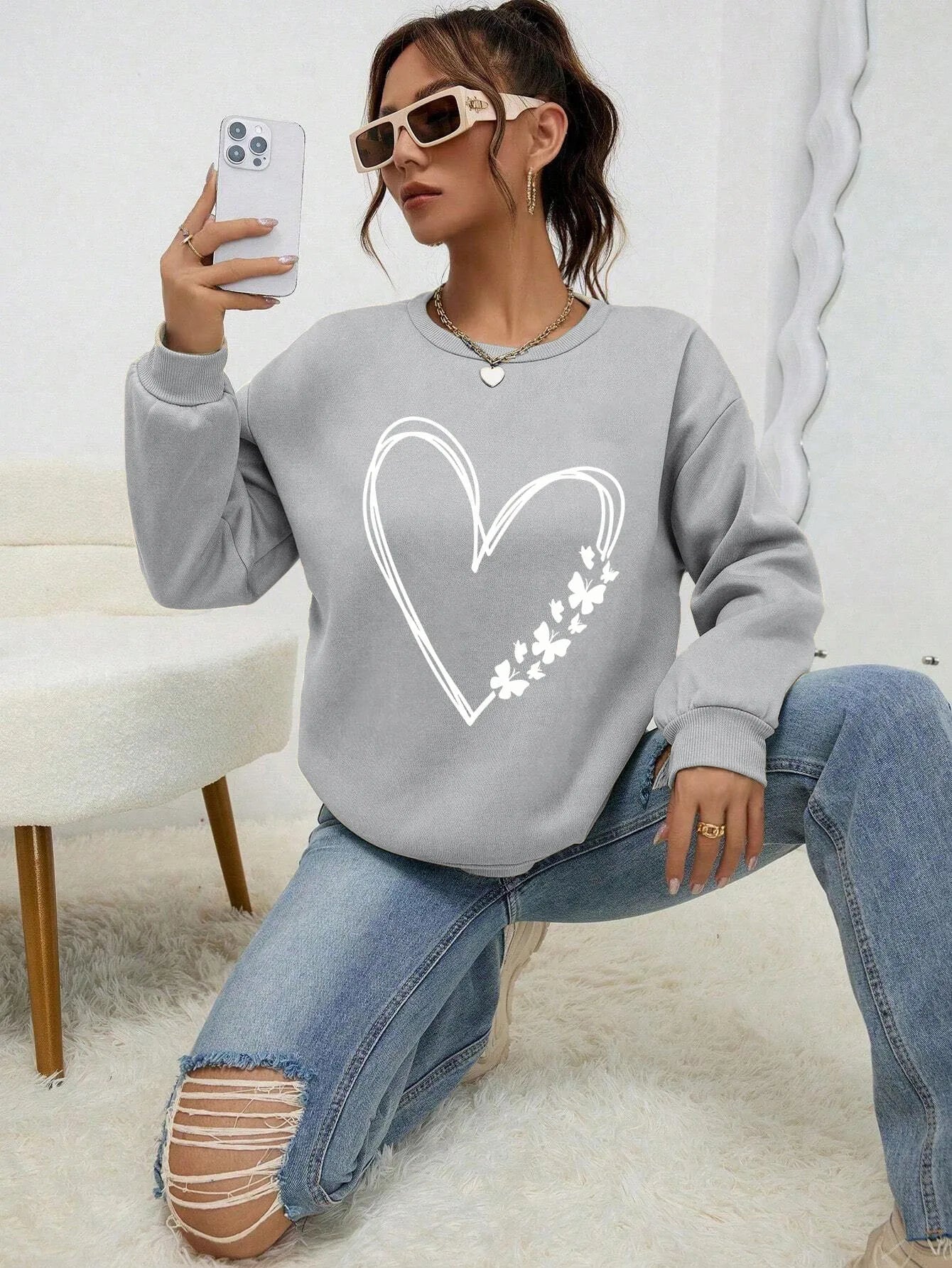 LVSANW The Great Love At The Edge Of Butterflies Design Sweatshirt Female Fleece Crewneck Hooded Street Autumn Pullover New Sportswear