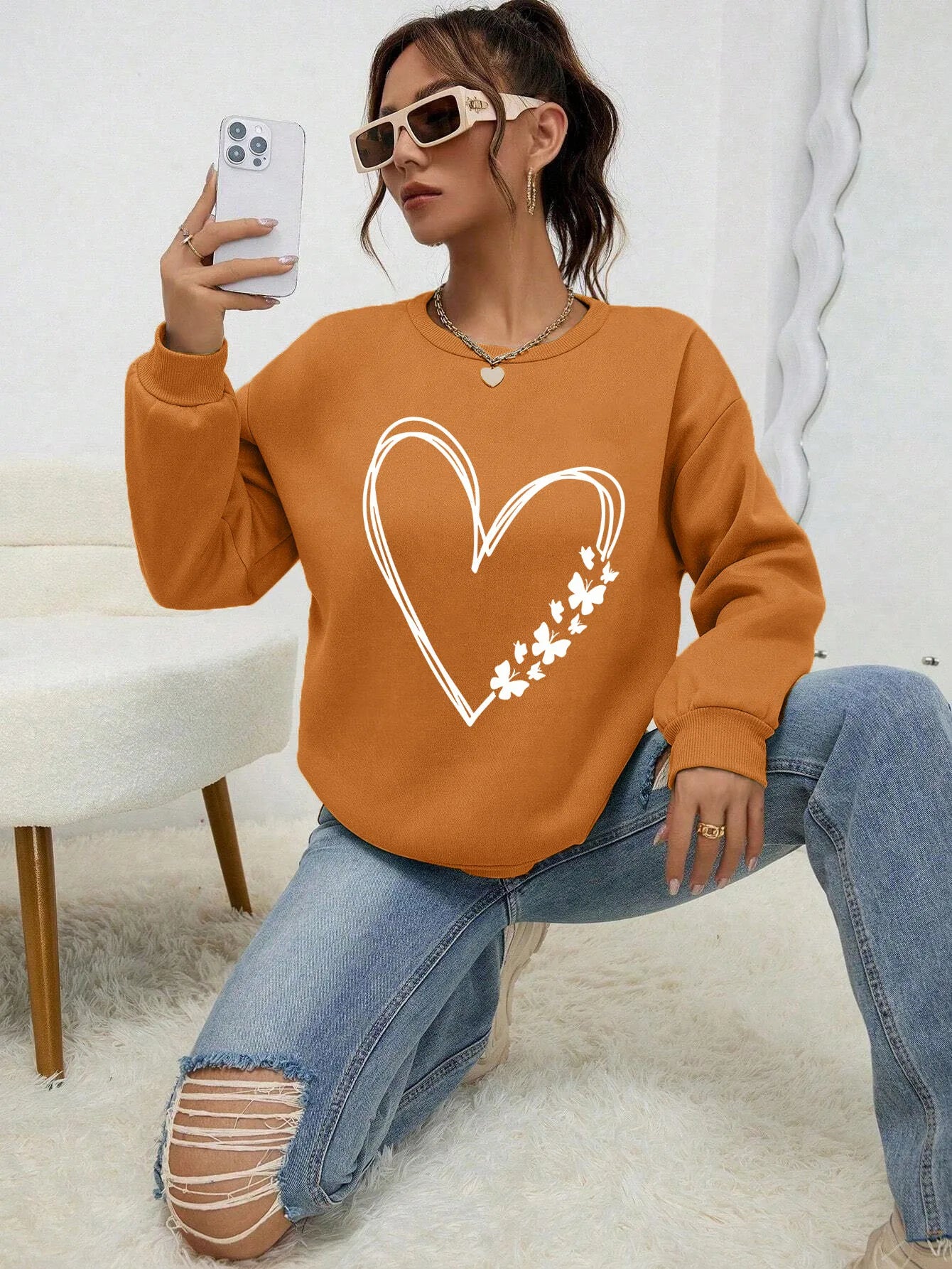 LVSANW The Great Love At The Edge Of Butterflies Design Sweatshirt Female Fleece Crewneck Hooded Street Autumn Pullover New Sportswear