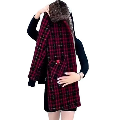 LVSANW Thickened Fleece-Lined Loose-Fit Plus Size Plaid Jacket Women's Winter 2025 New Elegant Age-Reducing Cotton-Padded Coat Top Tren