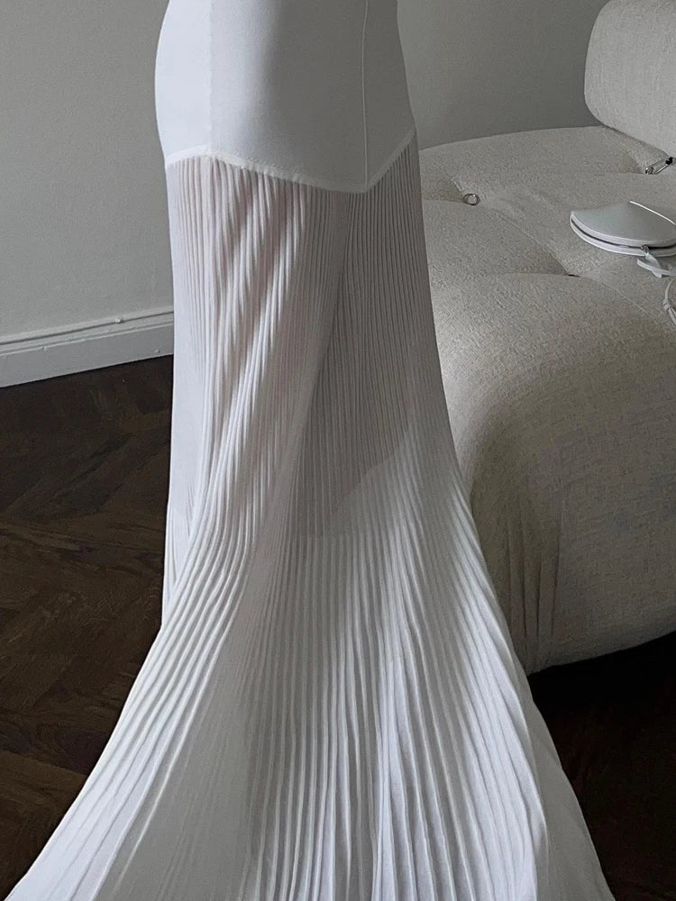 LVSANW Tossy Knitted V-neck Elegant Long Dress Sexy Sleeveless Slim Stitching Folds Beach Vacation Female White Dress Knitwear Outfits