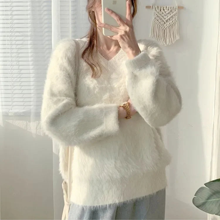 LVSANW Women's Autumn/Winter Thickened Pullover Sweater V-Neck Top Idle Style Angora Cashmere Mimic Mink Coat Thermal Warm