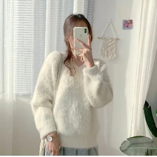 LVSANW Women's Autumn/Winter Thickened Pullover Sweater V-Neck Top Idle Style Angora Cashmere Mimic Mink Coat Thermal Warm