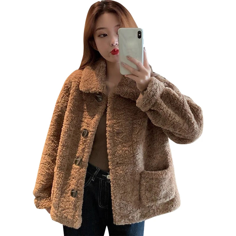 LVSANW Women's Plush Warm Jacket Artificial Lamb Down Jacket Loose Casual Turndown Collar Solid Color Coat Autumn Winter Outwear