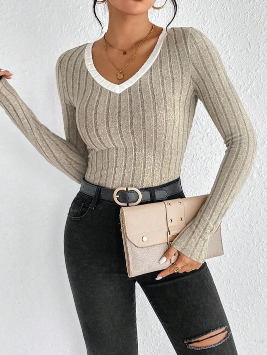 LVSANW Women's Slim Sexy Knit Long Sleeve Top Women's V-Neck Neck Edge Clash Top New Autumn and Winter Women's Casual Pullover