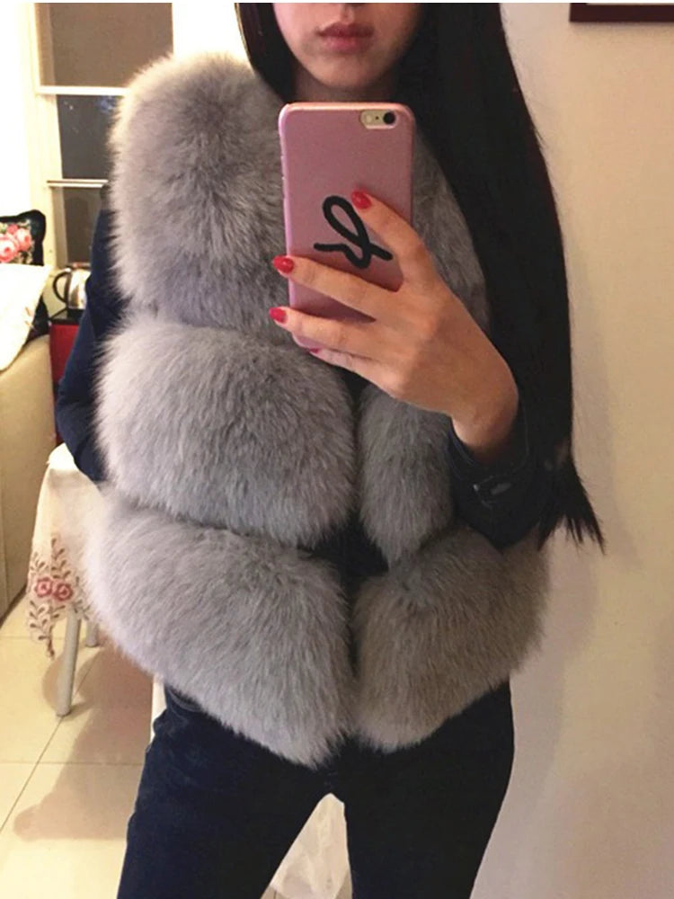 LVSANW ZADORIN 3XL Autumn Winter Thick Warm Faux Fox Fur Vest Women High Quality Fashion V-Neck Short Fur Coat Female Fur Waistcoat