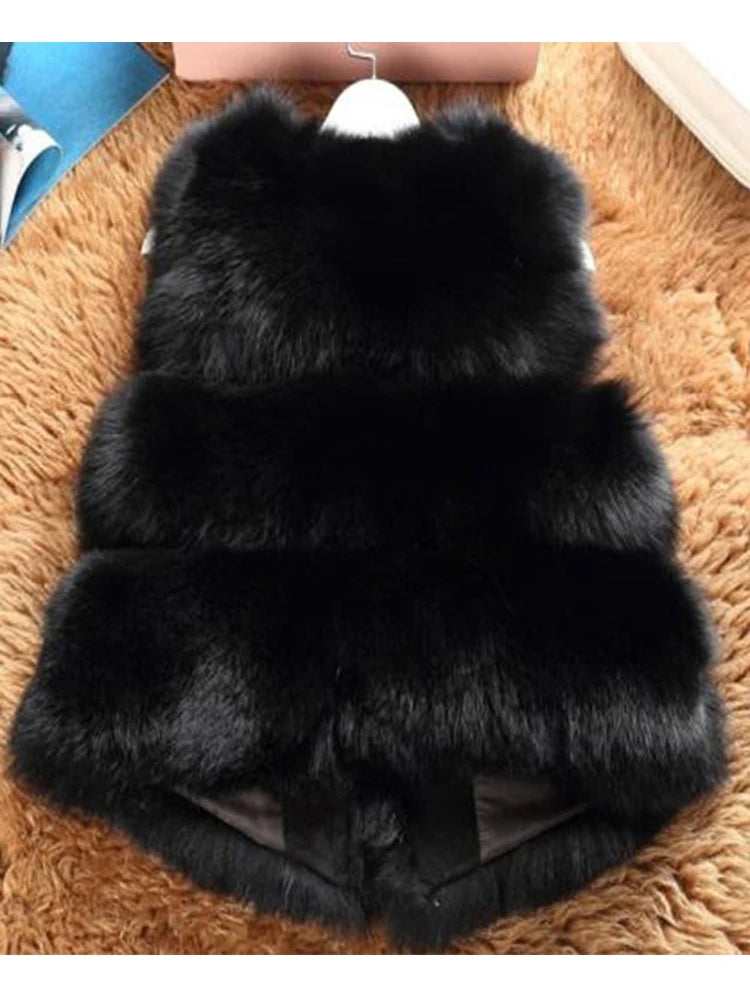 LVSANW ZADORIN 3XL Autumn Winter Thick Warm Faux Fox Fur Vest Women High Quality Fashion V-Neck Short Fur Coat Female Fur Waistcoat